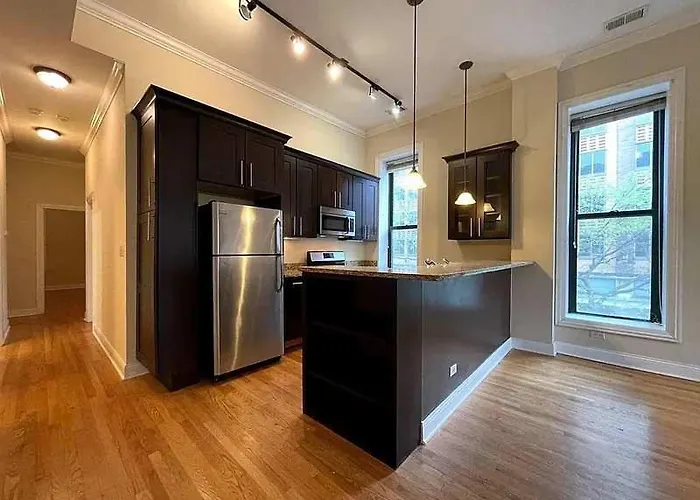 Gold Coast Downtown Sleeps 20 Chicago