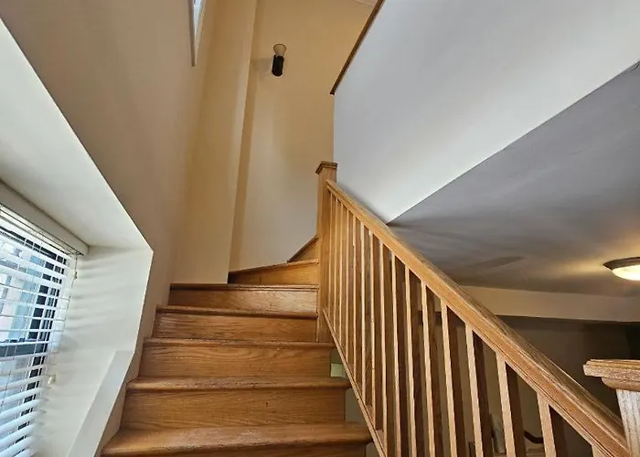Apartment Gold Coast Downtown Sleeps 20