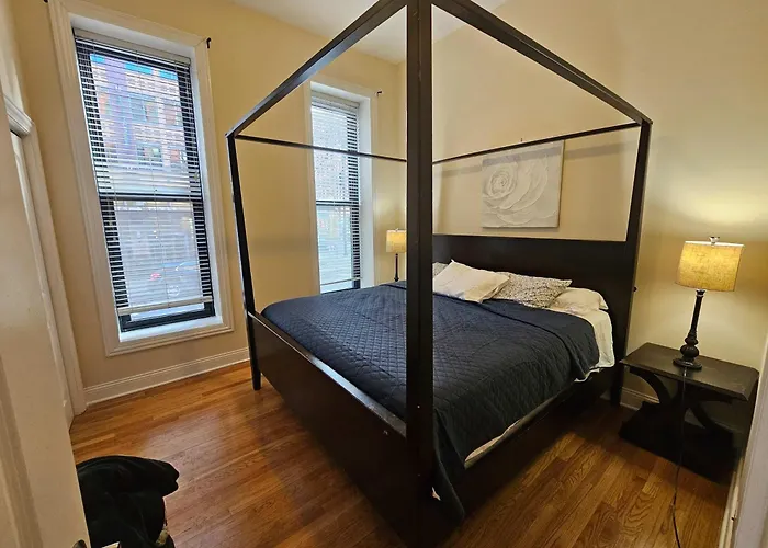 Apartment Gold Coast Downtown Sleeps 20 *
