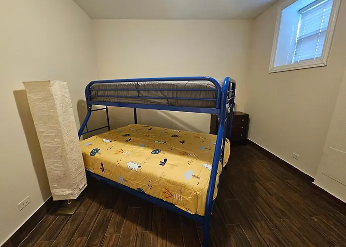Gold Coast Downtown Sleeps 20 * Chicago